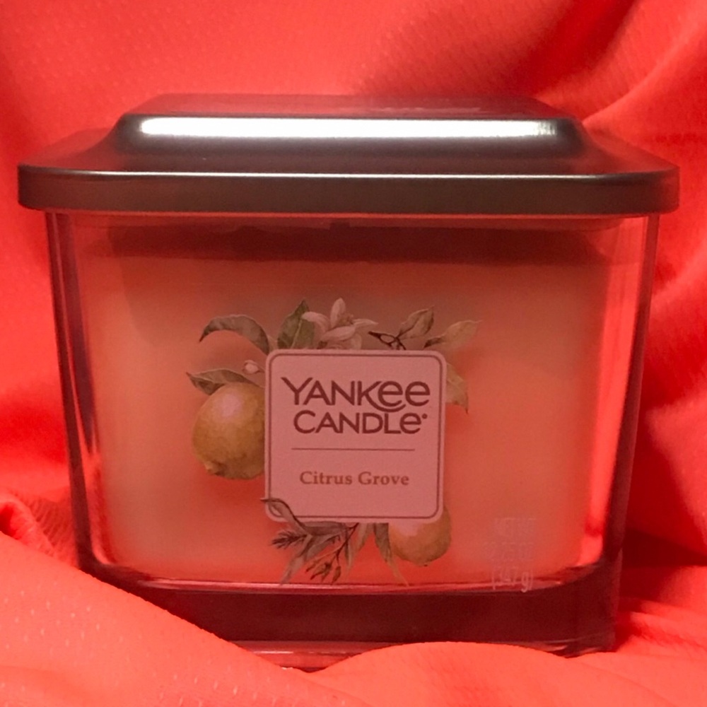 Yankee Candle Citrus Grove Medium 3 wick elevation candle - Picture 2 of 9